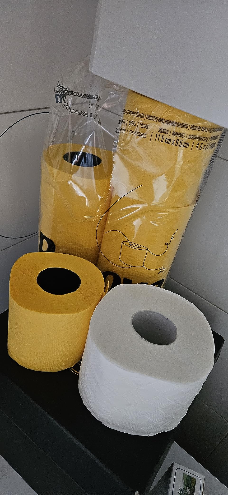 Renova Toilet Paper Yellow Toilettenpapier 6 Rollen, gelb