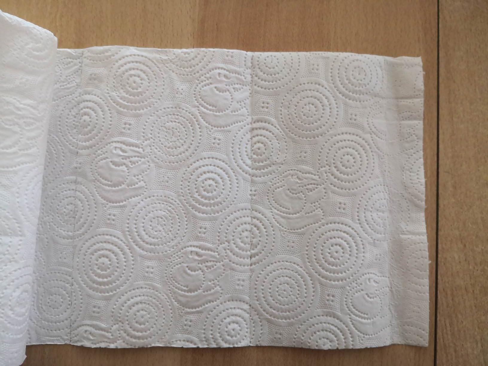 Selpak Paper Towels Papierhandtücher, 4er-Pack, 3-lagig