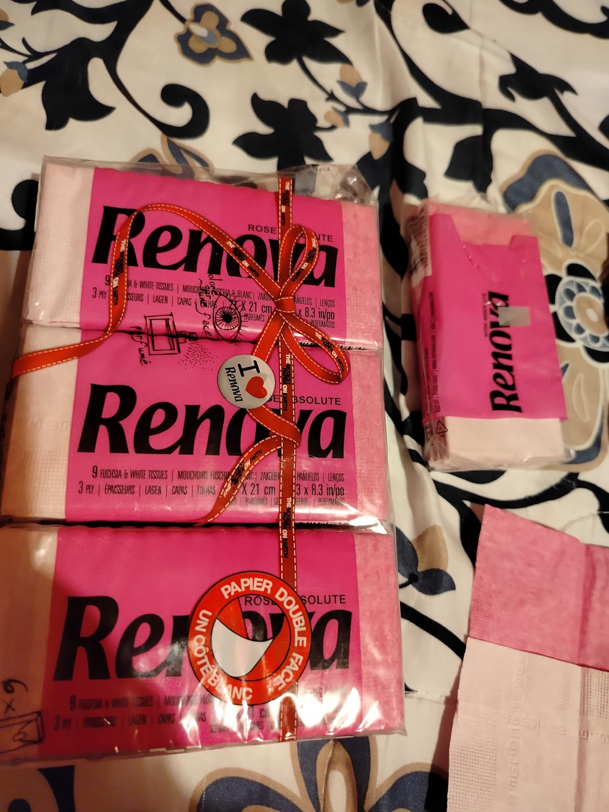Renova Tissues Red Label Taschentücher, blau, Blaubeerkuchen-Duft, 6 Packungen